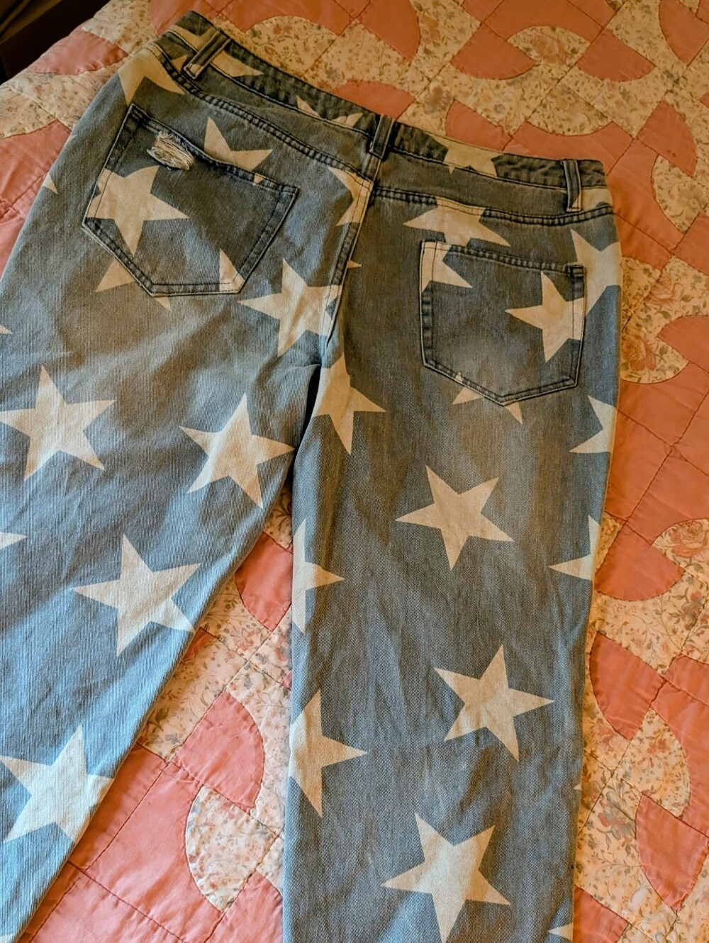 Stars & distressed jeans, soft denim w stars, size large - Picture 3 of 9